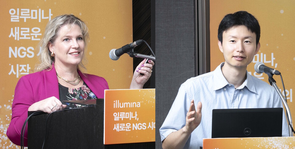 케이티 엘리스 일루미나 메디컬 어페어 매니저(좌)와 이승빈 마크로젠 최고과학책임자(우)