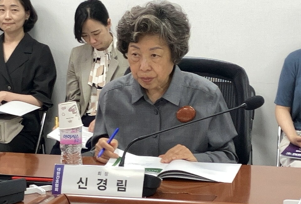 대한간호협회 신경림 회장이 간호사 1명이 담당하는 혼자 수 법제화를 담은 '간호법 개정안' 입법을 추진하겠다고 했다(ⓒ청년의사).