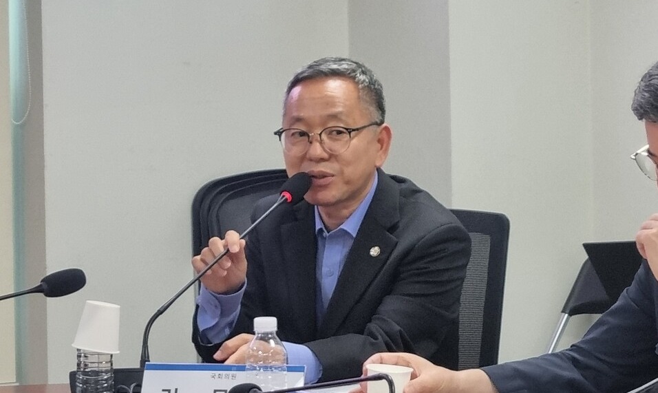 더불어민주당 김문수 의원은 통합 의대와 종합병원급 부속병원이 전남 지역에 설립돼야 한다고 했다(ⓒ청년의사).