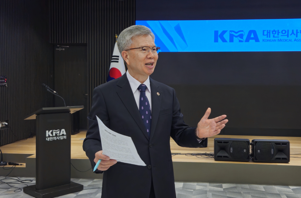 대한의사협회가 의대생과 전공의 단체를 비롯한 의료계 내부 소통 문제에 대한 입장을 밝혔다(ⓒ청년의사).