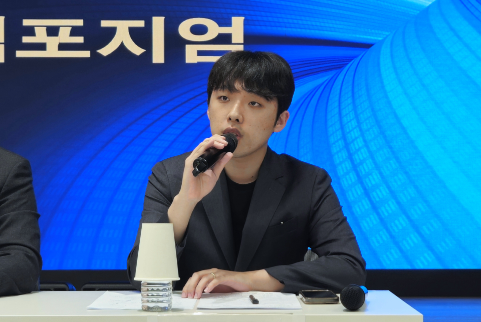 대한의과대학·의학전문대학원학생협회 이선우 비상대책위원장이 성급한 복귀 결정이라는 반응에 정면 반박했다(ⓒ청년의사).