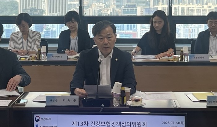 보건복지부 이형훈 제2차관은 23일 오후 국제전자센터에서 열린 건강보험정책심의위원회 모두발언을 통해 의료체계 구조적문제 해결을 위해 의료개혁을 지속 추진하겠다고 말했다(©청년의사).