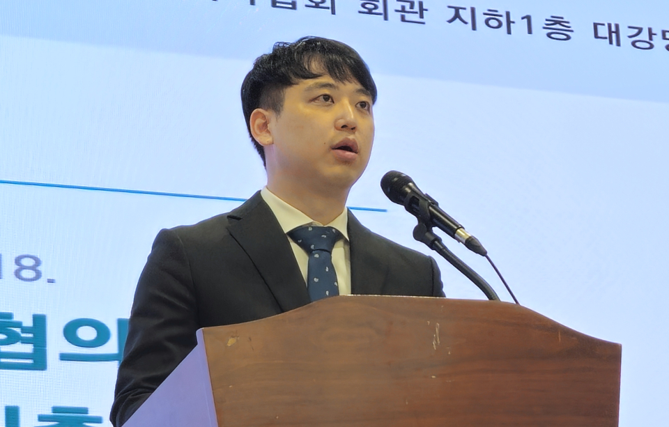 대한전공의협의회는 18일 임시대의원총회를 열고 한성존 비상대책위원장이 이끄는 새 비대위 재신임 여부를 의결한다(ⓒ청년의사).