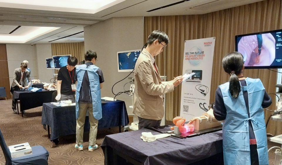 지난 7일 대한위대장내시경학회가 진행한 내시경전문의 자격인정 시험 광경(사진 제공: 대한위대장내시경학회).