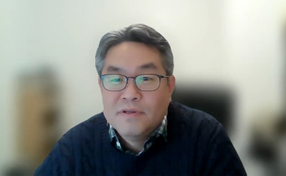 이재헌 캐나다 웨스턴대 슐릭의대 정신과 교수는 지난 17일 청년의사와 화상 인터뷰에서 캐나다 수련체계를 자세히 소개하며 한국도  ‘근무’보다 ‘교육’에 방점이 찍힌 수련체계로 바뀌어야 한다고 말했다(ⓒ청년의사).