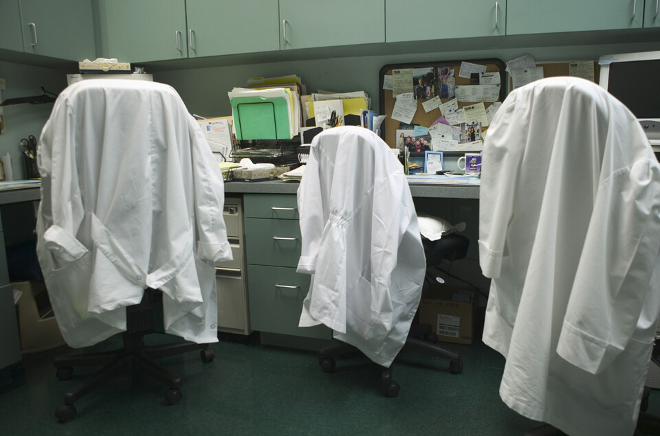 캐나다 웨스턴대 부속병원에서 근무하는 전공의들은 매주 목요일 세미나, 강의 등 교육을 받기 위해 병원에 오지 않는다(사진출처: 게티이미지).