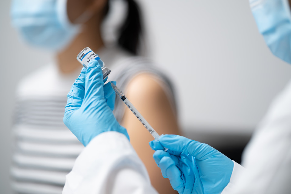 대한소아청소년과의사회는 국가예방접종(NIP) 접종비 지급 중단 관행을 즉각 해결하라고 촉구했다(사진출처: 게티이미지).