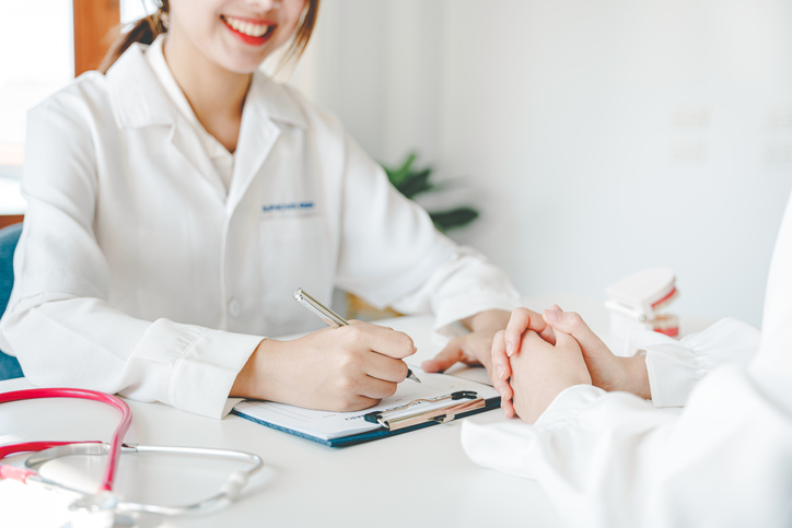 국회입법조사처는 지방소멸 위기를 해결하기 위해 공공의료 인력 확보를 통한 지역 내 의료 인프라 구축 방안을 제안했다(사진출처: 게티 이미지).