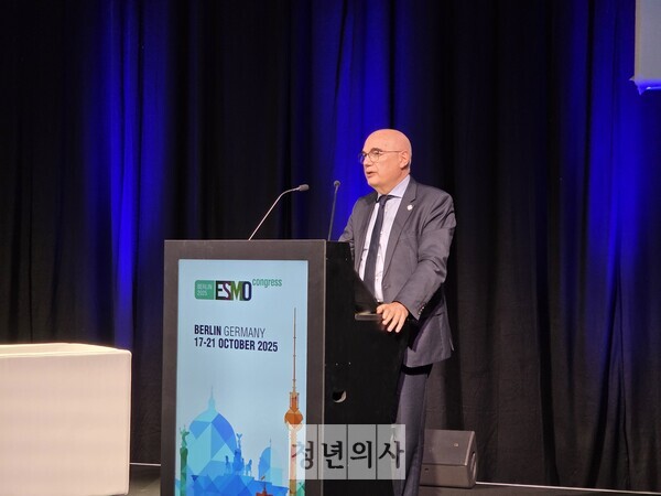 17일 유럽종양학회 연례학술대회(ESMO 2025)에서 임핀지 3상 임상인 MATTERHORN 3상 연구의 최종 OS 데이터가 발표됐다.