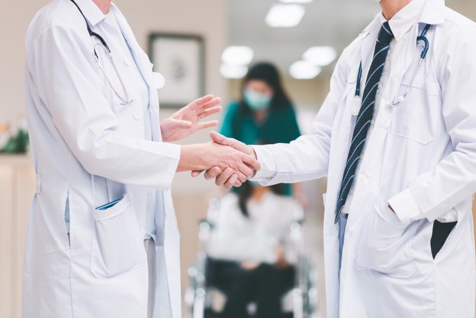 국립대병원 계약직 의사 채용이 늘고 있다. 최근 5년간 전국 16개 국립대병원에서 채용한 계약직 의사만 1,500명을 넘어섰다(사진출처: 게티이미지). 