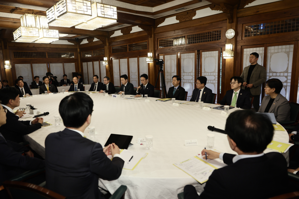 지난 9일 열린 '제4차 고위당정협의회' 진행 모습(사진 제공 : 국무조정실 국무총리비서실).