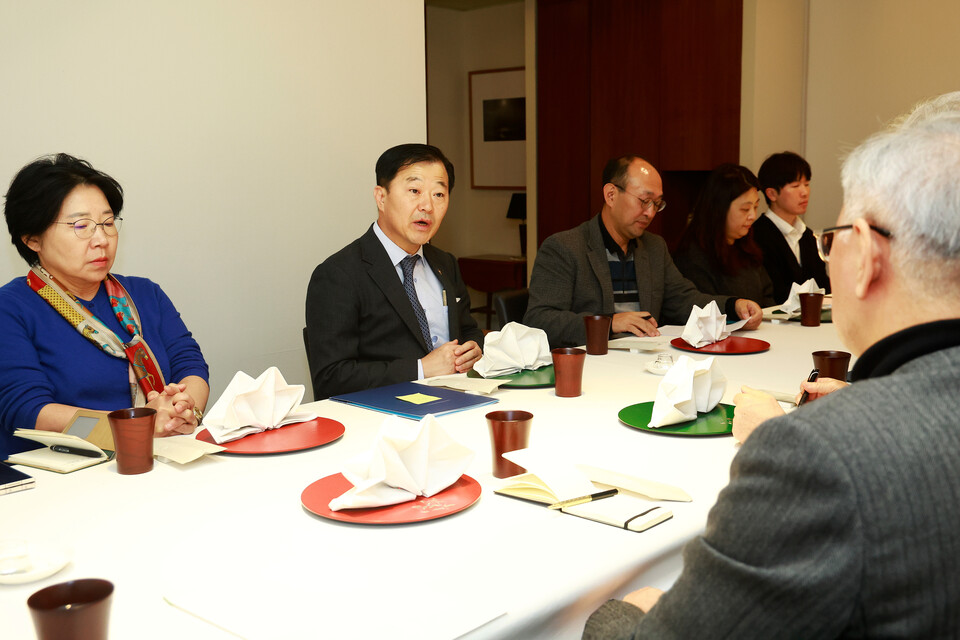 보건복지부는 지난 10일 '지역필수공공의료 강화 협의체'를 열어 국립대병원 소관부처 이관 후 교육 연구 지원체계 구축에 대해 논의했다(사진 제공 : 보건복지부).