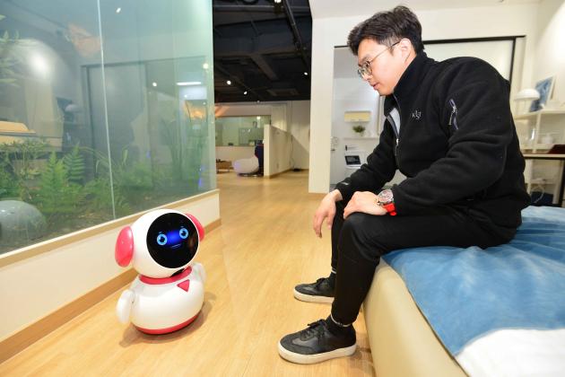 KIST develops world’s 1st AI-based dementia care robot