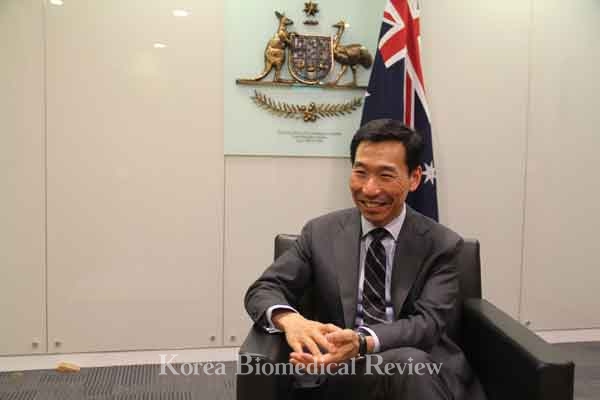 [Interview with foreign envoys] ‘Australia ready to utilize its world-class medical technology in cooperating with Korea’