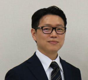 한미, 2세 경영 본격화…임종훈 전무, 사내이사 선임 - 뉴스 썸네일 이미지